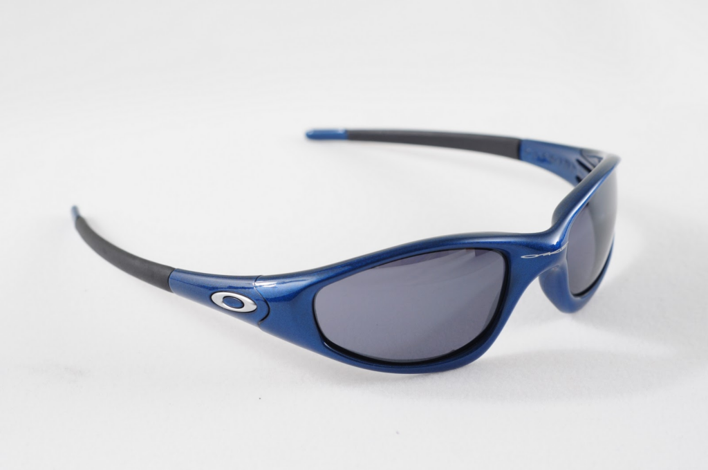 Oakley MUZM Straight Jacket 99: Estilo y Atrevimiento