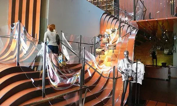 Longchamp SoHo: Innovación y Diseño en Nueva York