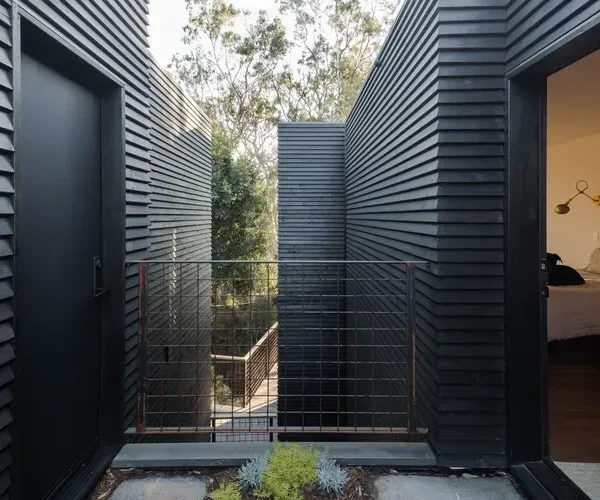 Casa Redwood: Una fusión de legado y modernidad