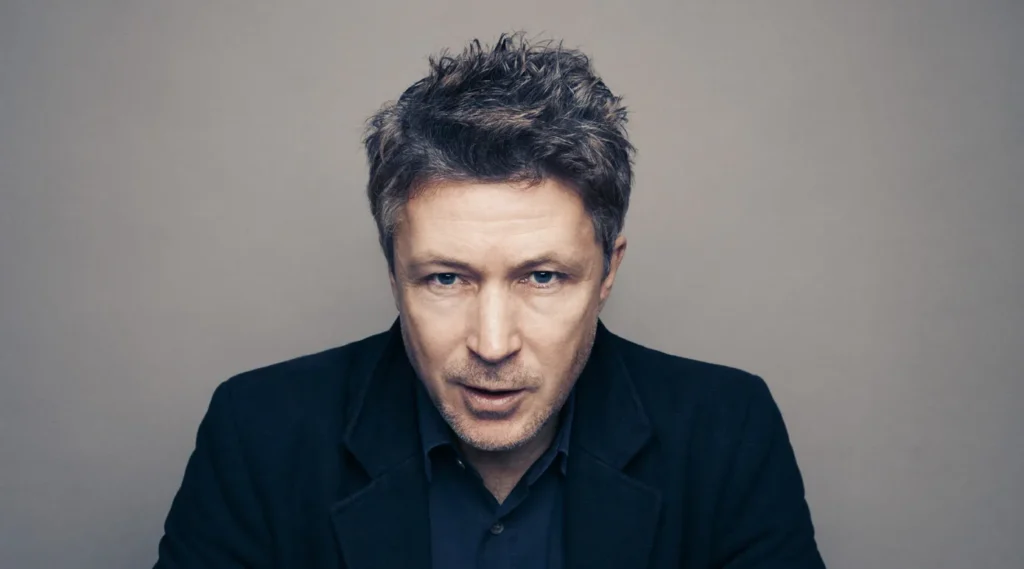 Aidan Gillen se une al piloto de Protegido por Testigos