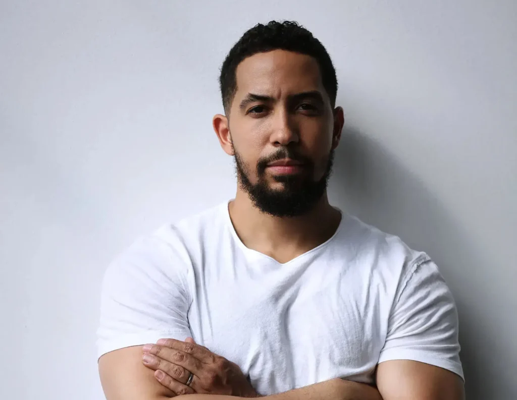 Varnell Hill BET+: Neil Brown Jr. Se Une al Reparto