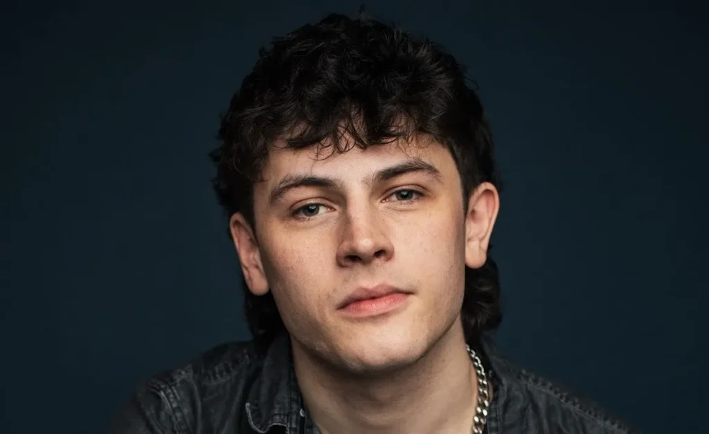 Sky Zyprexa Night: thriller psicológico con Casey Likes