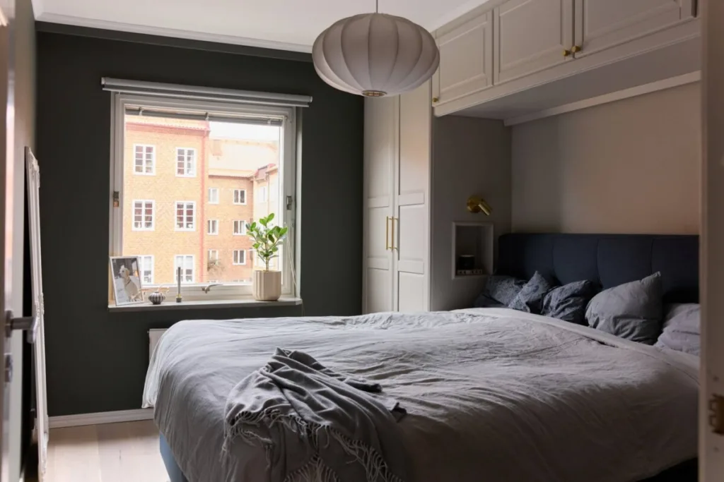 Paredes Oscuras: El Secreto Para Un Dormitorio Elegante y Acogedor