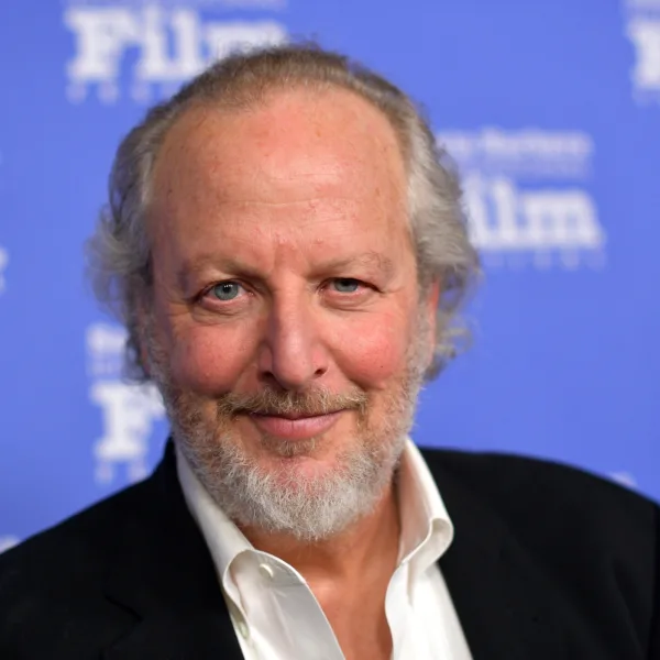 Daniel Stern y su impacto en el piloto de comedia de ABC ¿Quieres tener hijos?