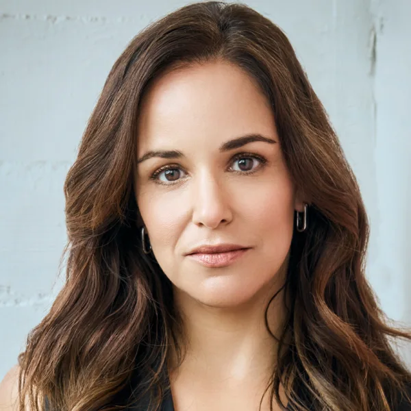 Melissa Fumero en Einstein: Revelaciones sobre su personaje en la nueva serie