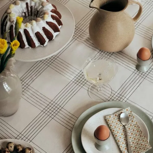 Mesa de Pascua Escandinava: Tradiciones y Decoración Única