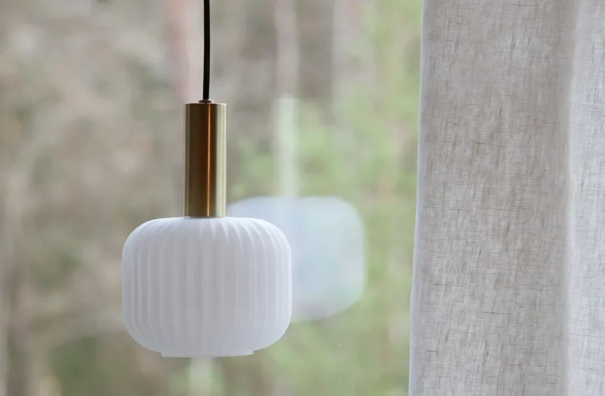 Lámpara Sober: Elegancia y Calidez en Diseño Escandinavo