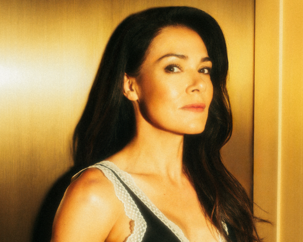 Simone Kessell se une al elenco de Honeymoon with Harry