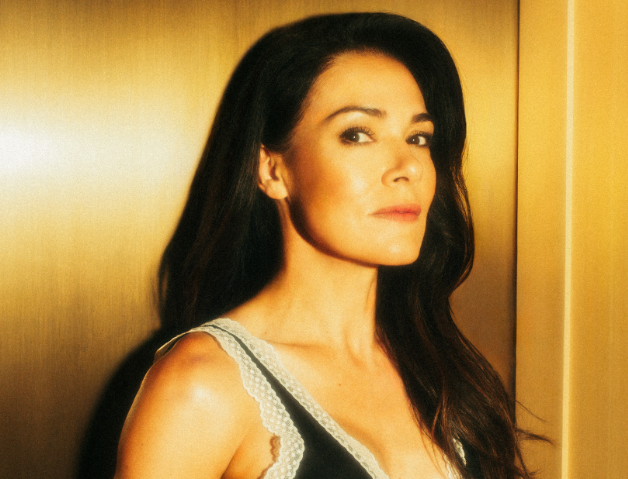 Simone Kessell se une al elenco de Honeymoon with Harry