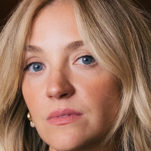 Abby Elliott: El emocionante nuevo papel en The Kellys que no puedes ignorar