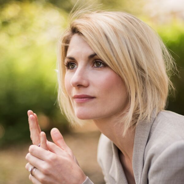Jodie Whittaker Chicks: La Nueva Serie de Hulu que Te Sorprenderá