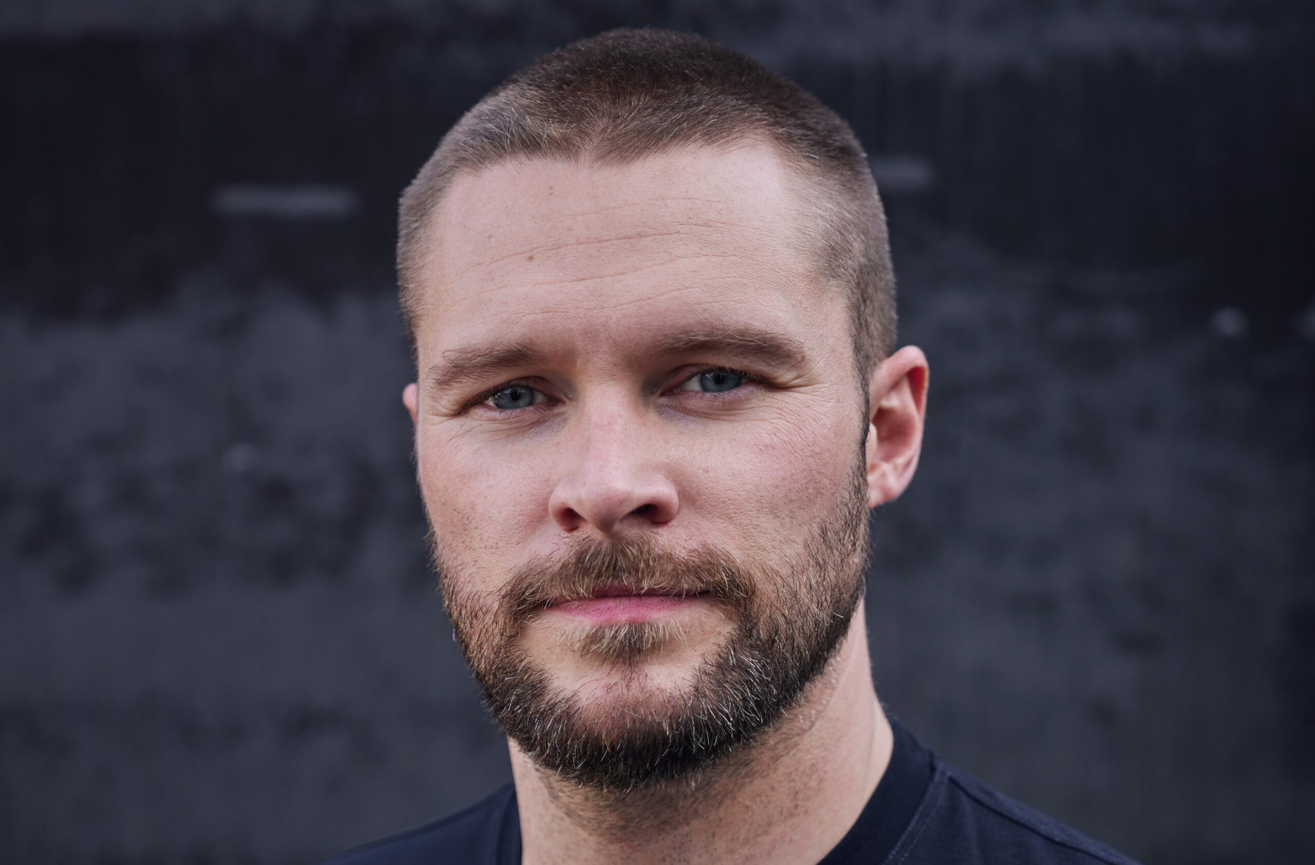 Jack Reynor sorprende con su nuevo rol en la inquietante ‘Seasons’