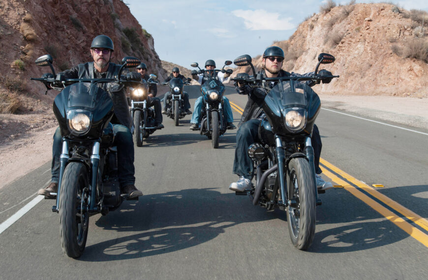 Legends Charlie Hunnam: Un Reencuentro Sorprendente en FX
