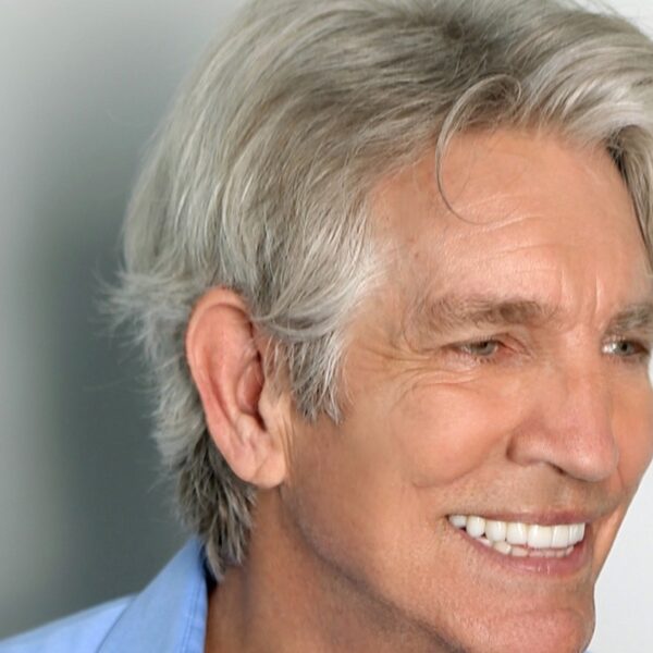 Drama Vertical: Eric Roberts Revoluciona el Cine con una Nueva Serie