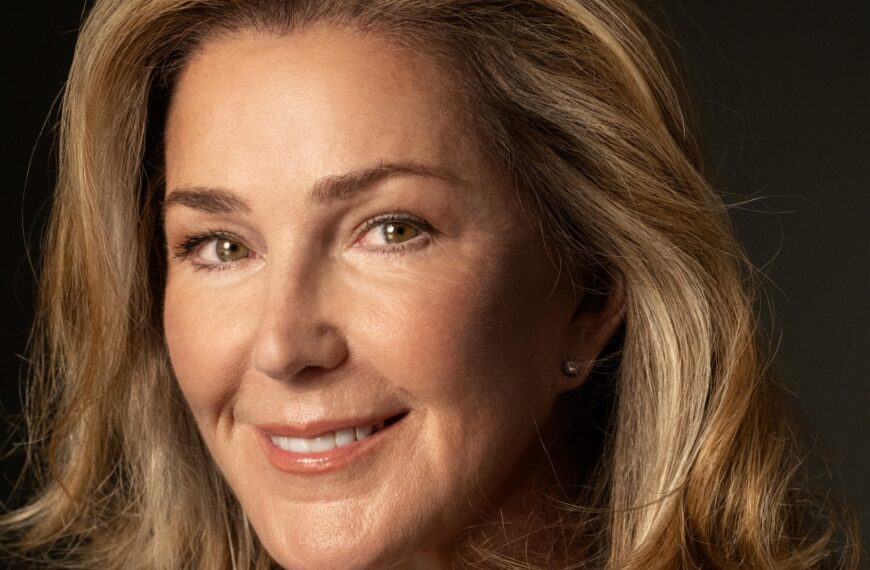 Peri Gilpin brilla como invitada en You’re Killing Me de Acorn TV