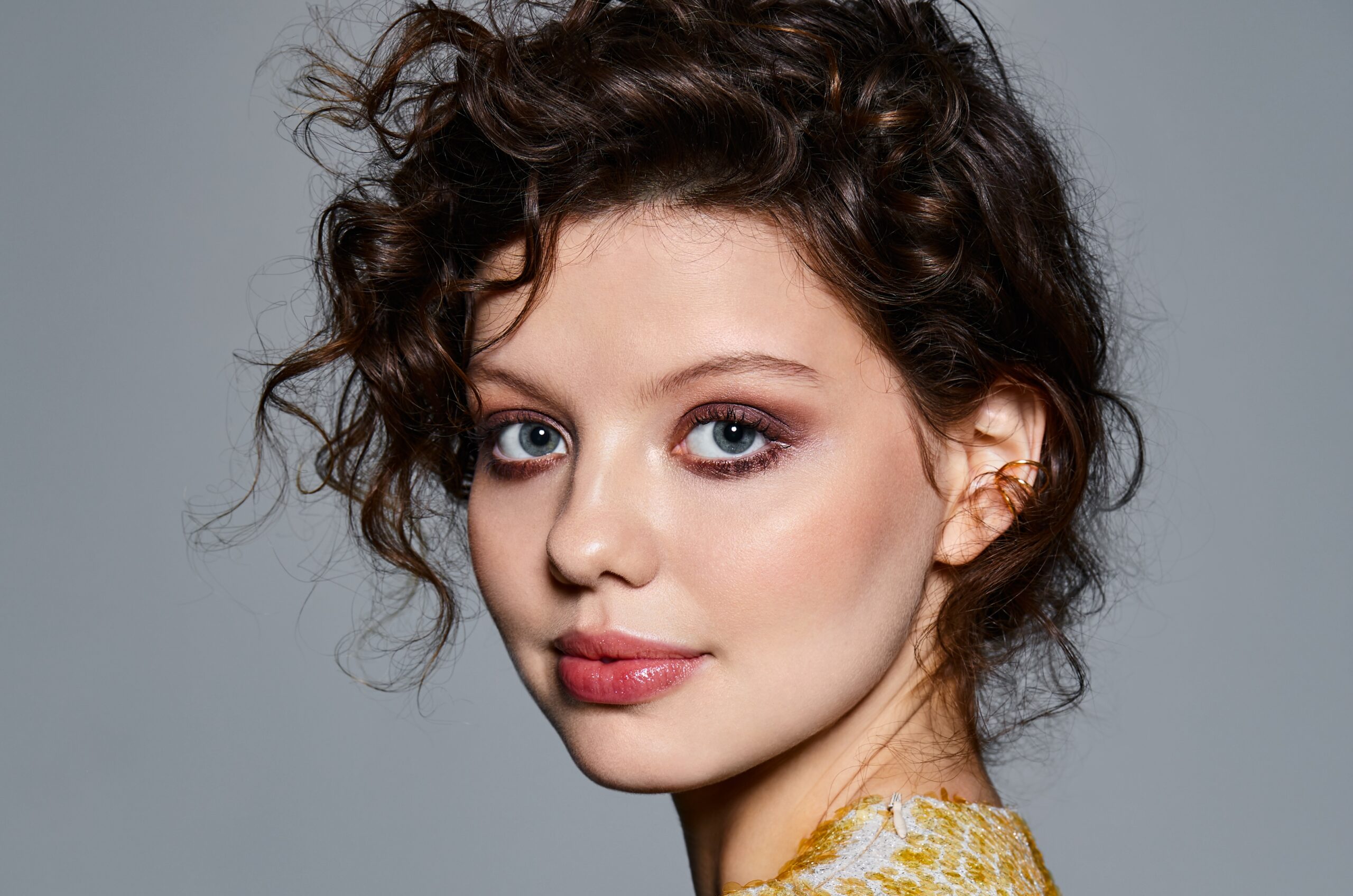 Chloë Levine revela su papel impactante en ‘Your Heart is a Hummingbird’