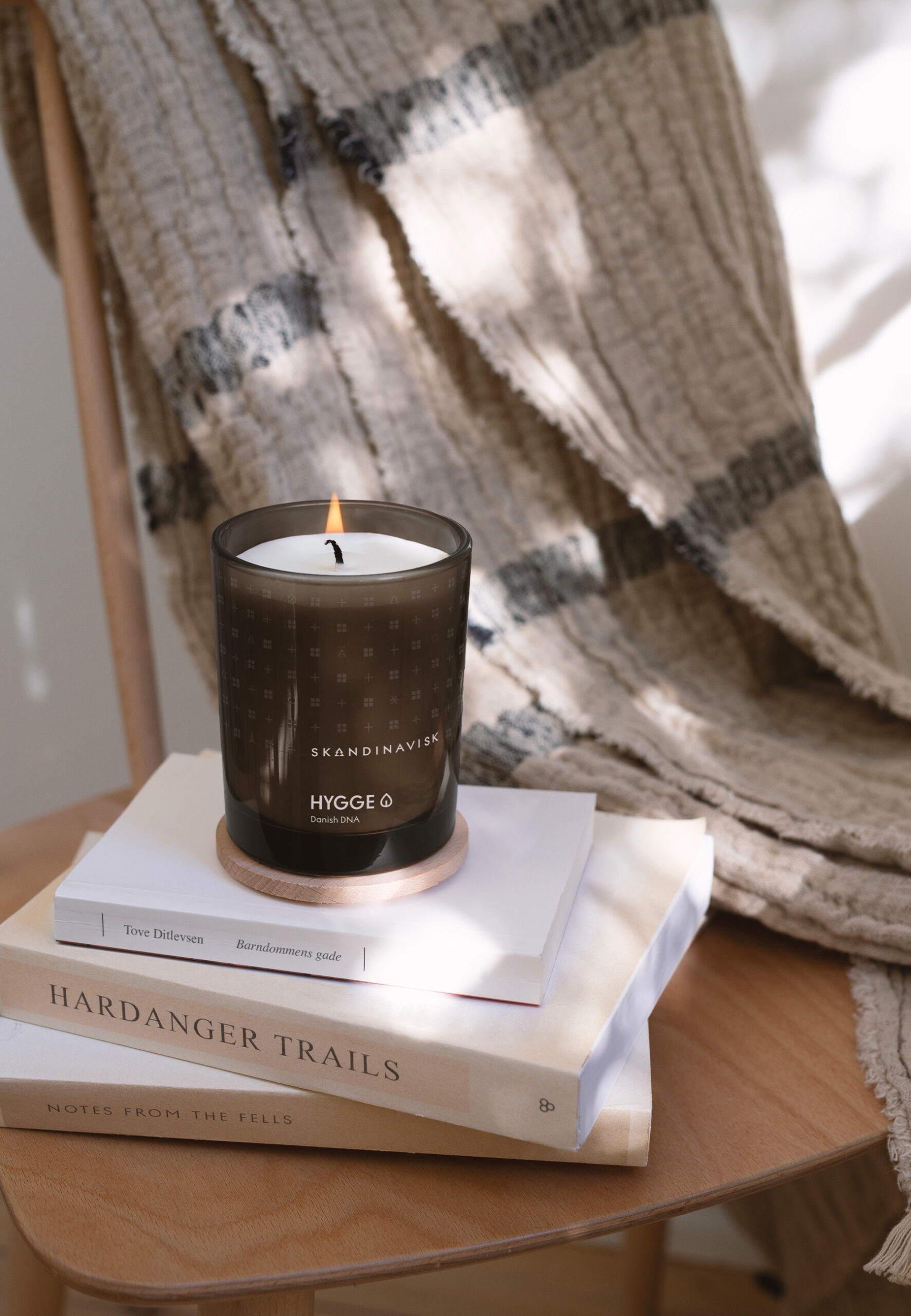 Ambiente hygge con velas: cómo crear confort en tu hogar