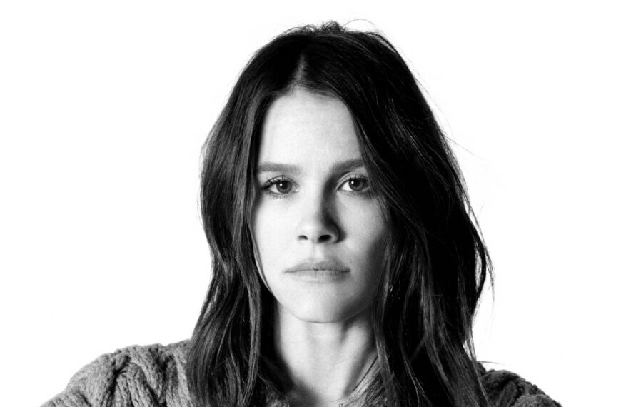 Sosie Bacon y sus nuevos retos en The Black Tapes: Descubre más