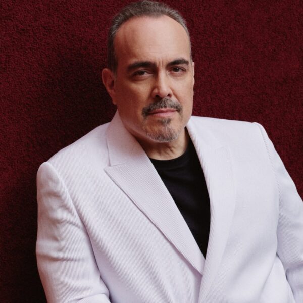 David Zayas: El Enigmático Thriller Con Dakota Fanning en Apple TV